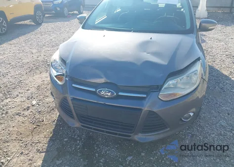 2014 Ford Focus Se z USA, uszkodzony, nr VIN 1FADP3F28EL368154